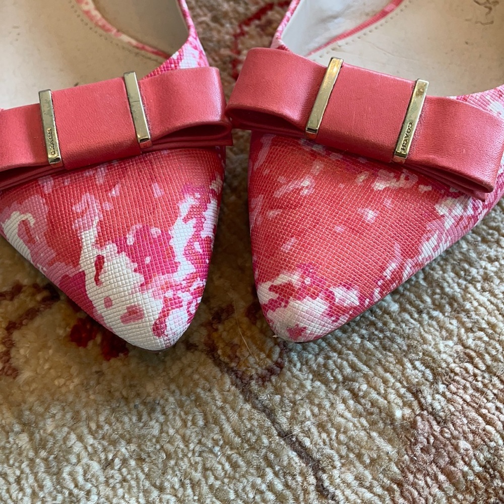 Coach-Pink Floral Flats with bows-6.5B - Picture 2 of 9